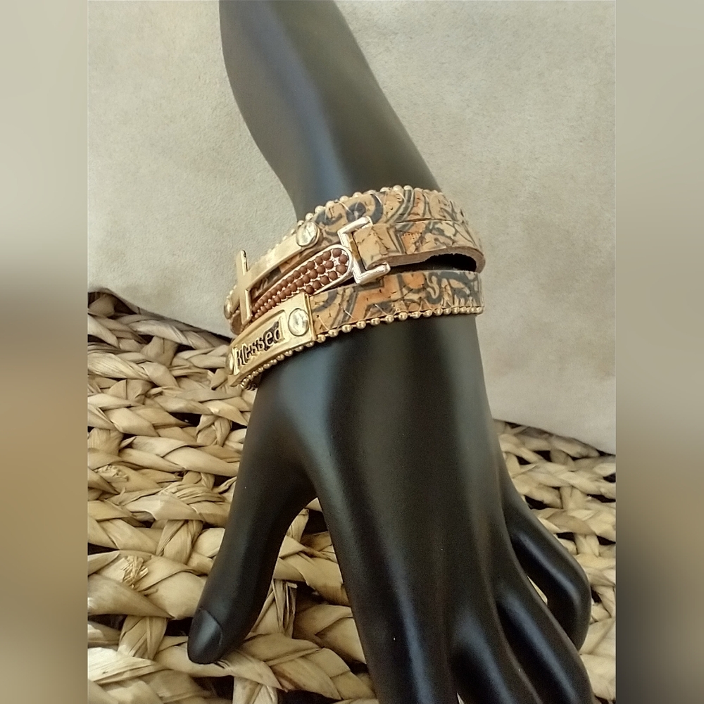 Bracelet Gold Tone Three Strand Joined Adjustable… - image 6